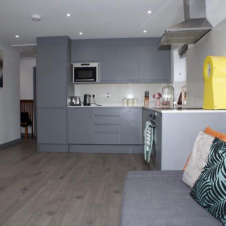 Spacious Modern 2 Bed Flat In City Centre Reading Buitenkant foto