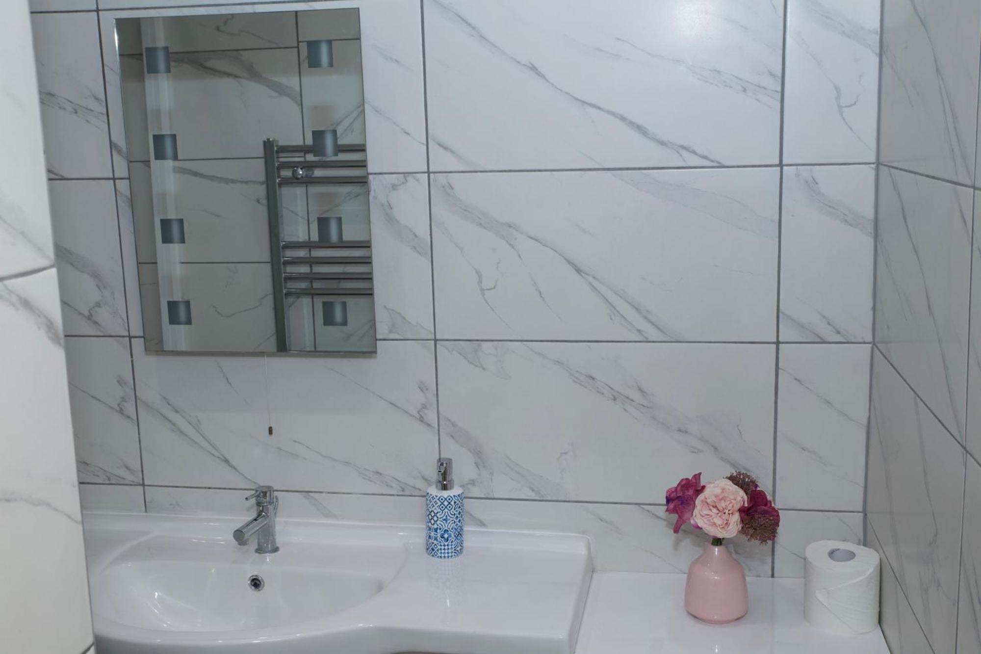 Spacious Modern 2 Bed Flat In City Centre Reading Buitenkant foto